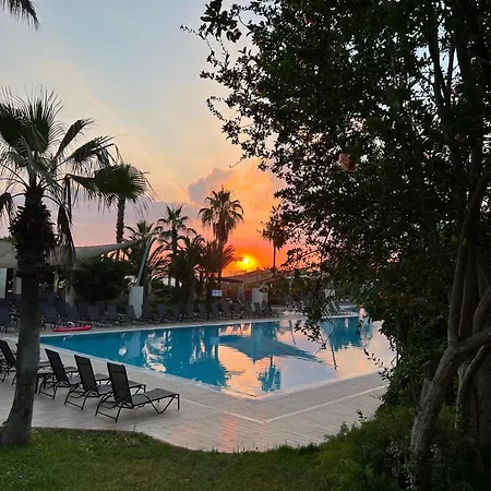 Pine Bay Ośrodek wypoczynkowy Kusadası