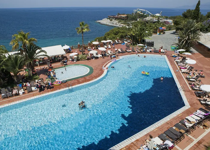 Pine Bay Курортный комплекс