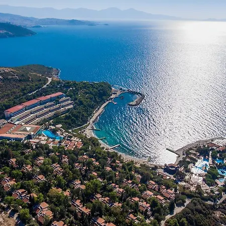 Üdülőközpont Pine Bay Kusadası