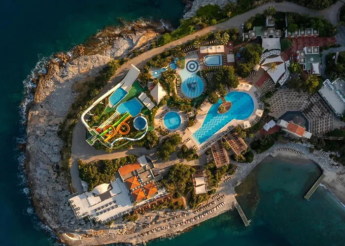 Semesteranläggning (resort) Pine Bay Kusadası