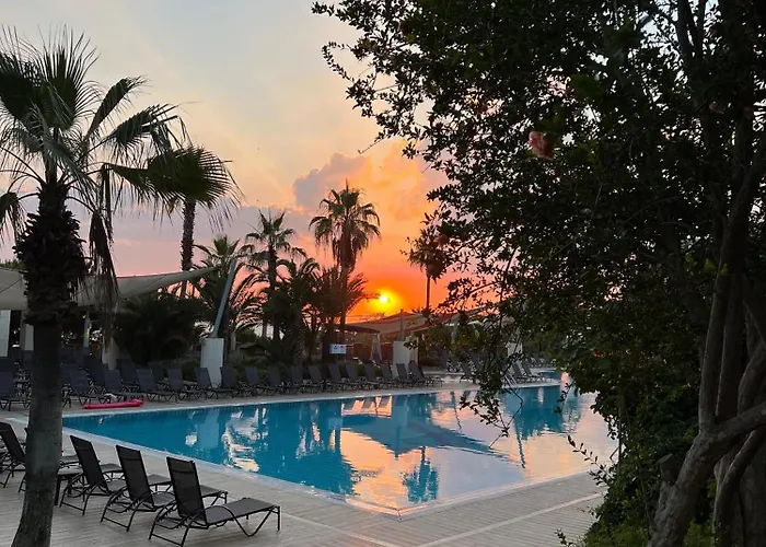 Pine Bay Rezort Kusadası