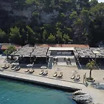 Pine Bay 5* Κουσάντασι