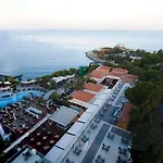 Resort Pine Bay Kusadasi