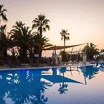 Pine Bay Θέρετρο