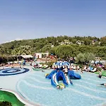 Pine Bay Resort 5*