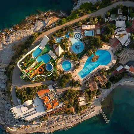 Курортный комплекс Pine Bay Кушадасы