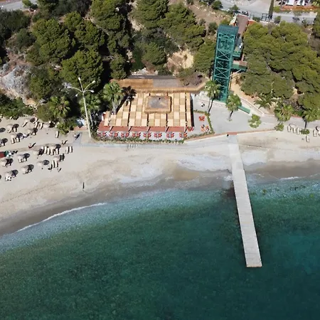 Pine Bay リゾート クシャダス