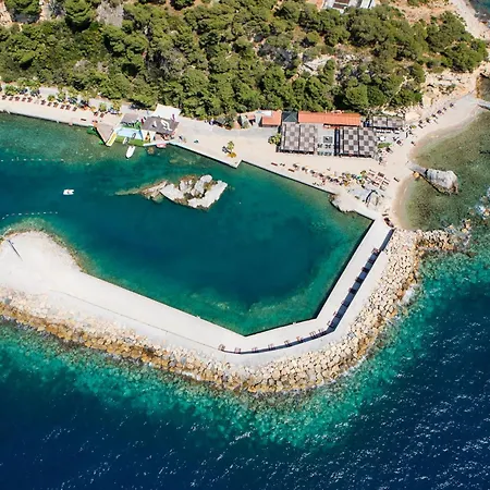 度假村 松树湾旅游度假酒店