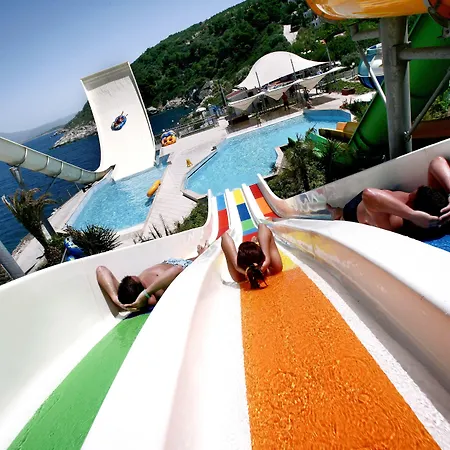 Pine Bay 5* Kusadası