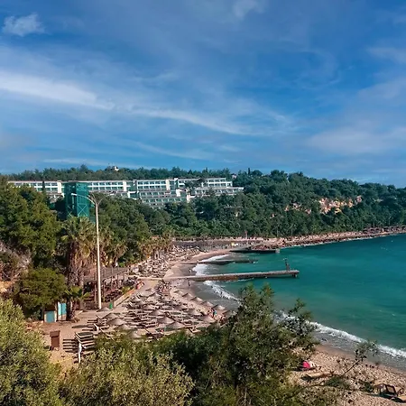 Pine Bay リゾート 5*