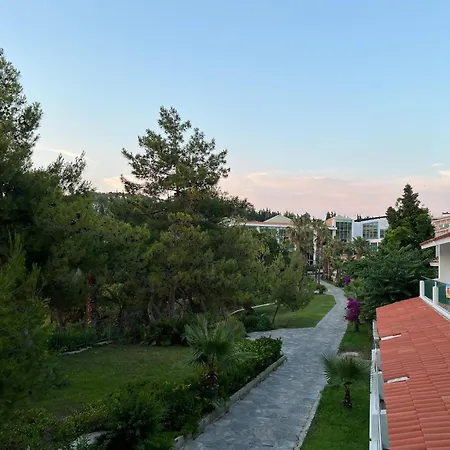 Курортный комплекс Pine Bay Кушадасы