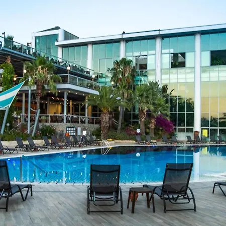 松树湾旅游度假酒店 库萨达斯