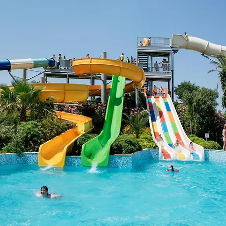Курортный комплекс Pine Bay Кушадасы
