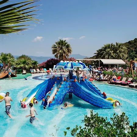 Pine Bay Курортный комплекс 5*